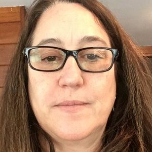 Meet your Posher, Elaine